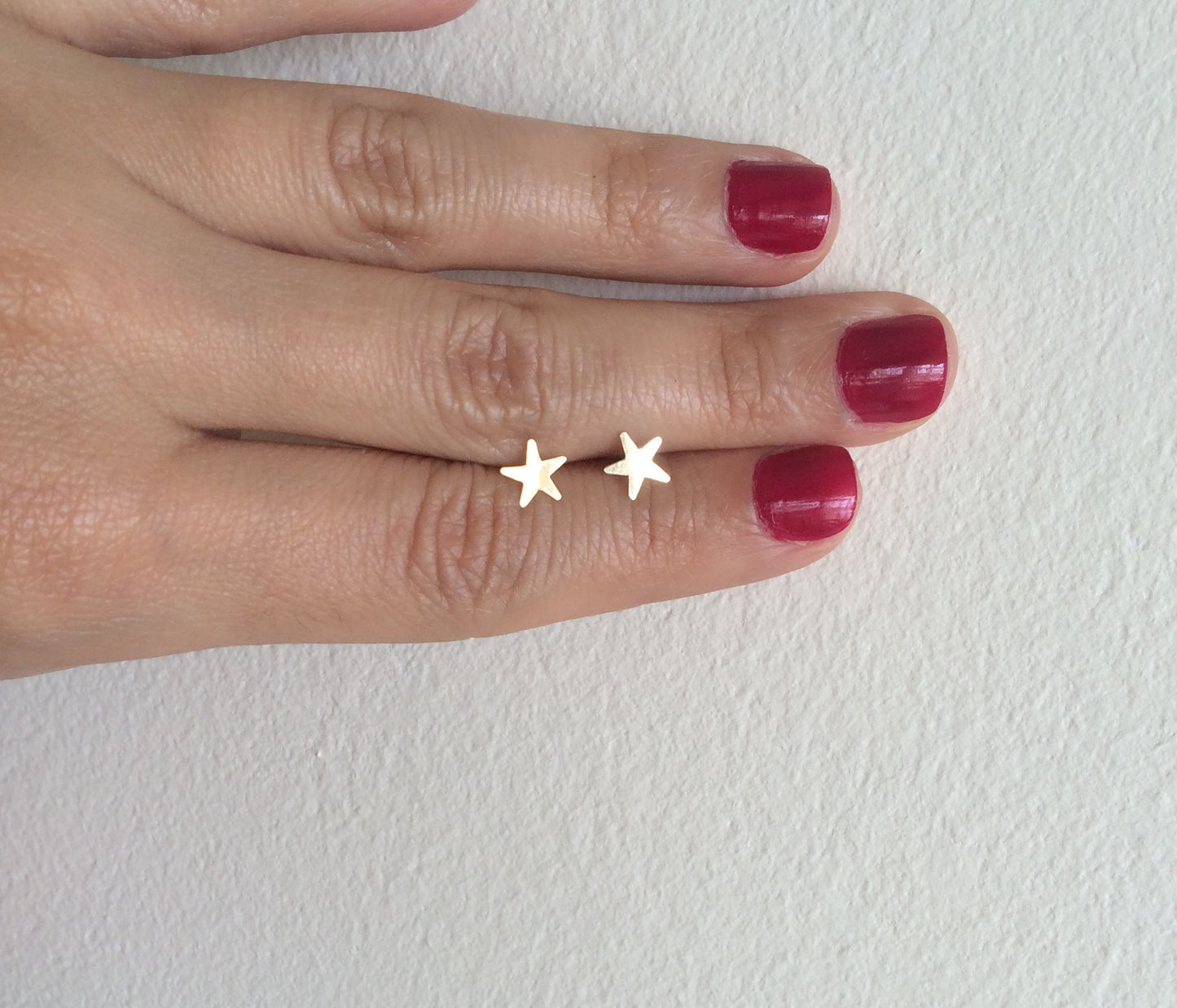 Tiny Star Earrings 14k